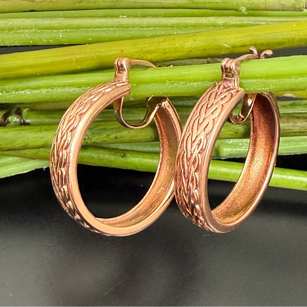 STS KARIS Basket Weave Knot Design  Rose Gold Plated Hoop Earrings 10g.